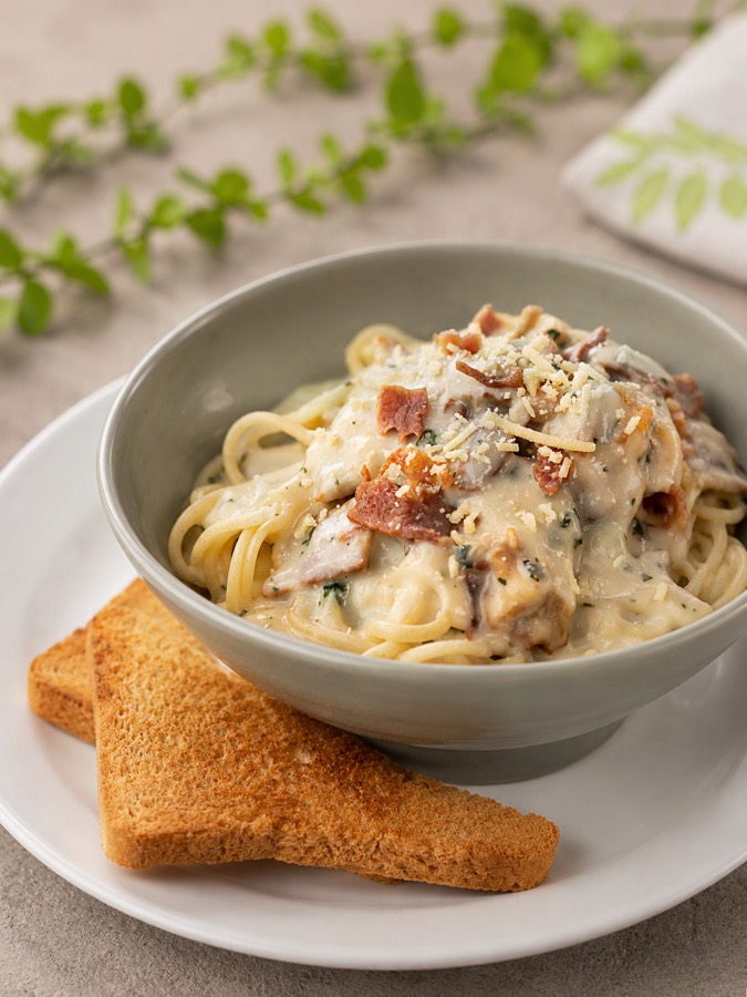 Pasta Alfredo Carbonara